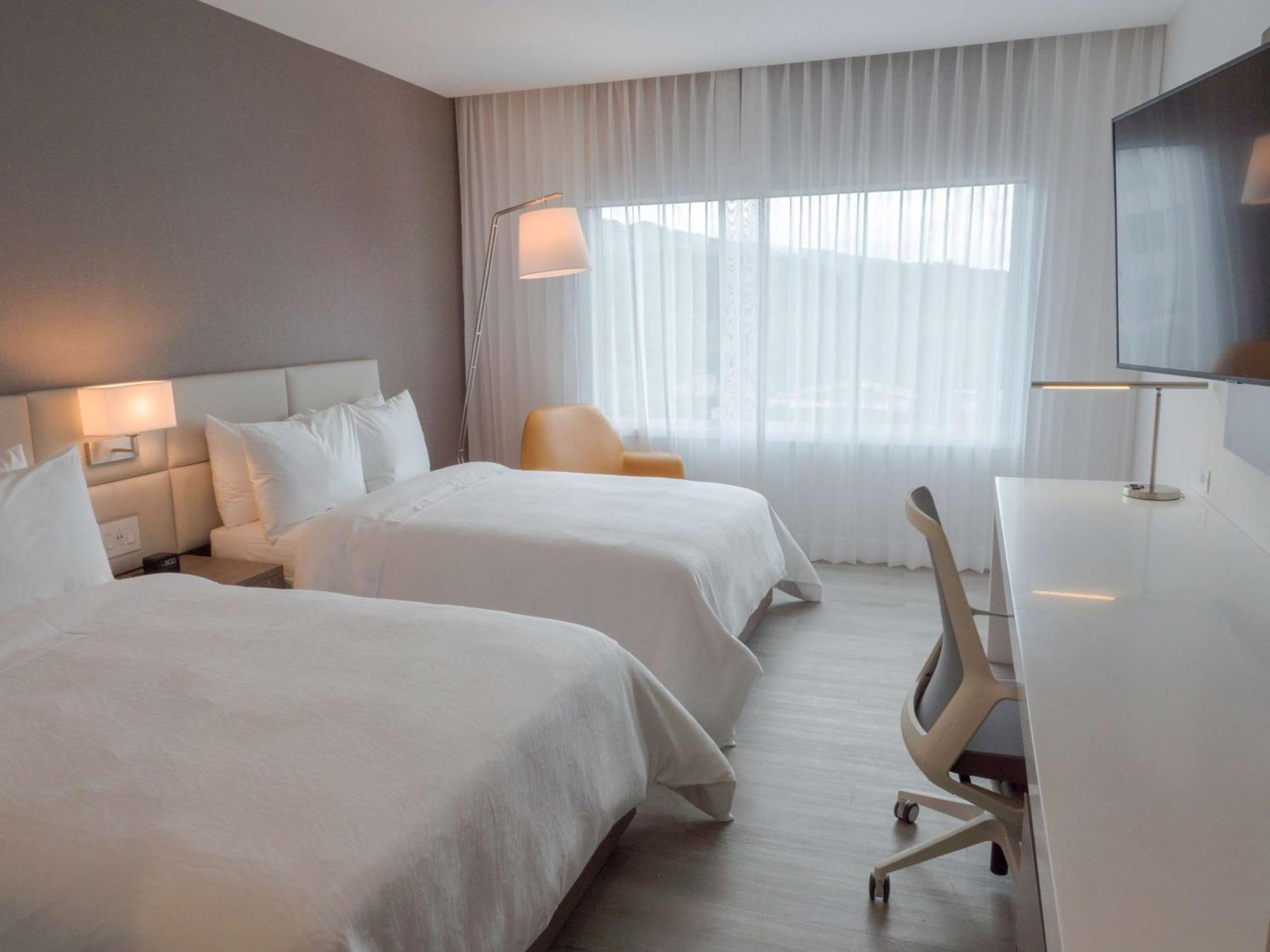 Hilton Garden Inn Santa Ana, San Jose Extérieur photo